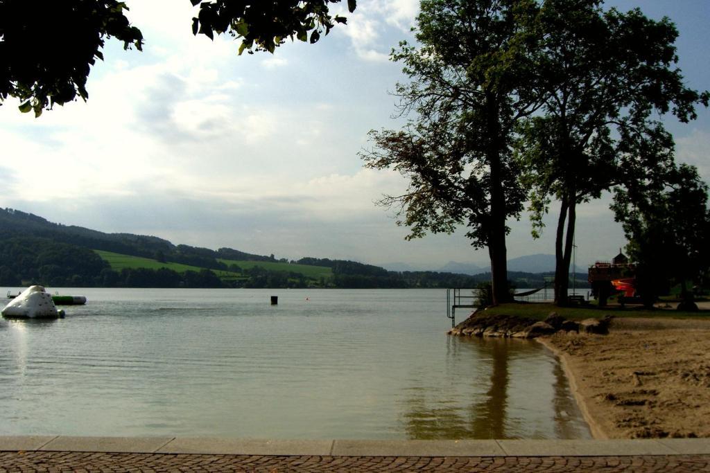 Hotel Landgasthof Altwirt Seeham Exterior foto