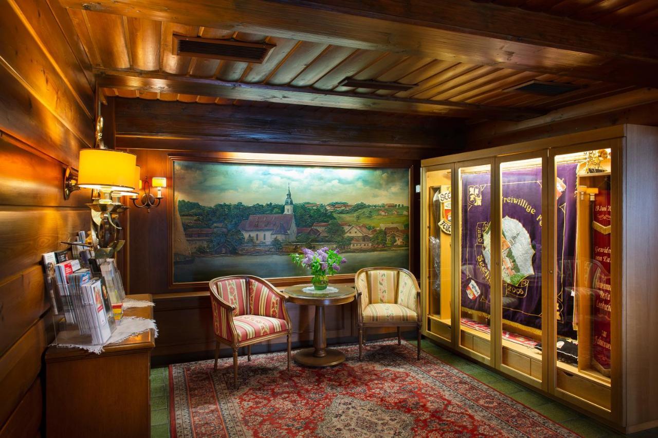 Hotel Landgasthof Altwirt Seeham Exterior foto